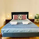 Διαμέρισμα Retro House In The