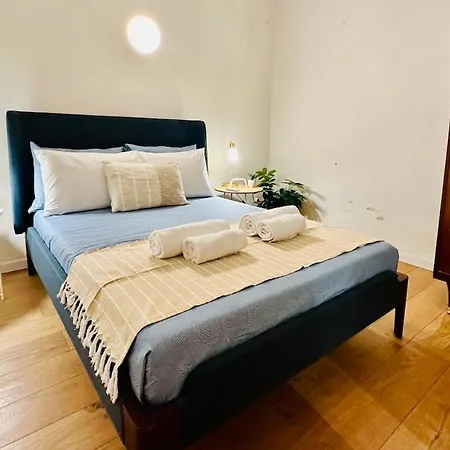 Retro House In The アパート