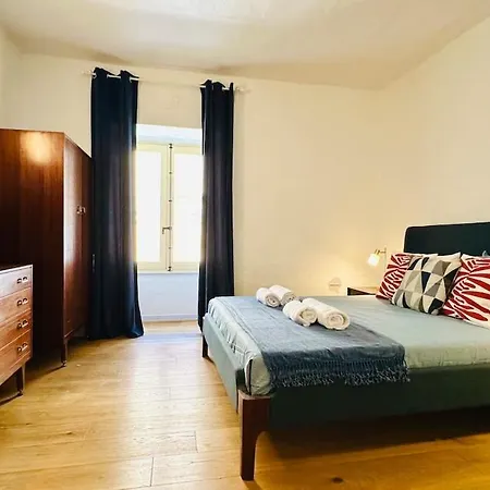 Apartment Retro House In The