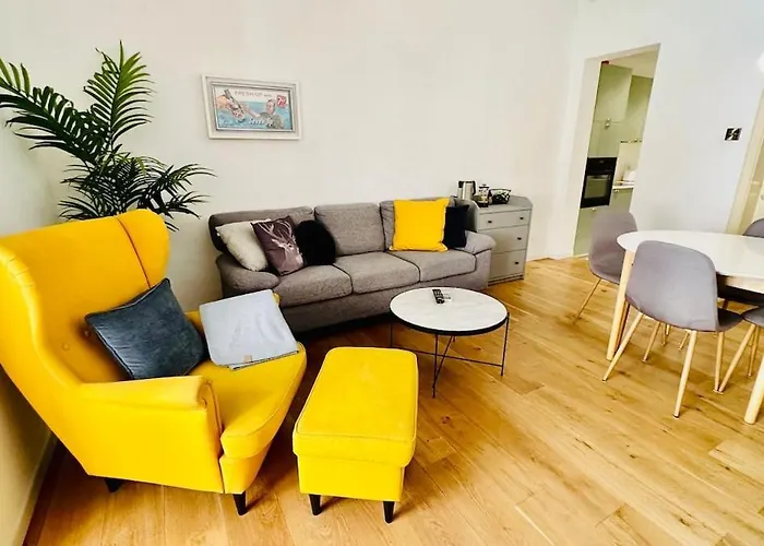 Apartamento Retro House In The *